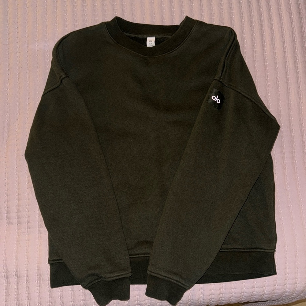 ALO RENOWN heavy weight crew neck with Alo Patch on arm